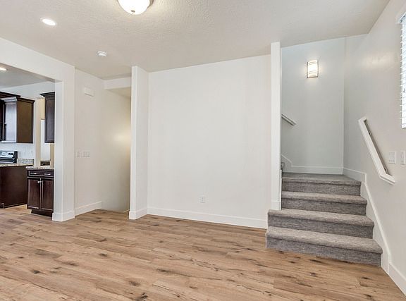 5th image of 11287 S High Crest Ln W