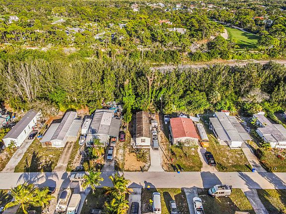2nd image of 8333 SE Sandy Lane