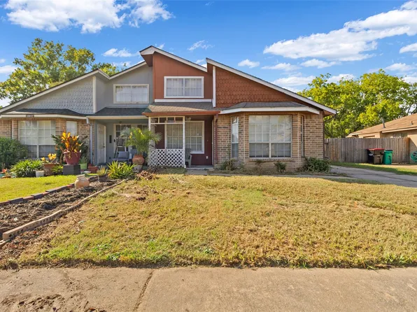 17010 Pastoria Dr, Houston, TX 77083