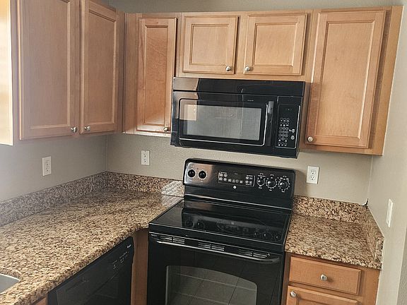 4th image of 14763 Clarkson Dr