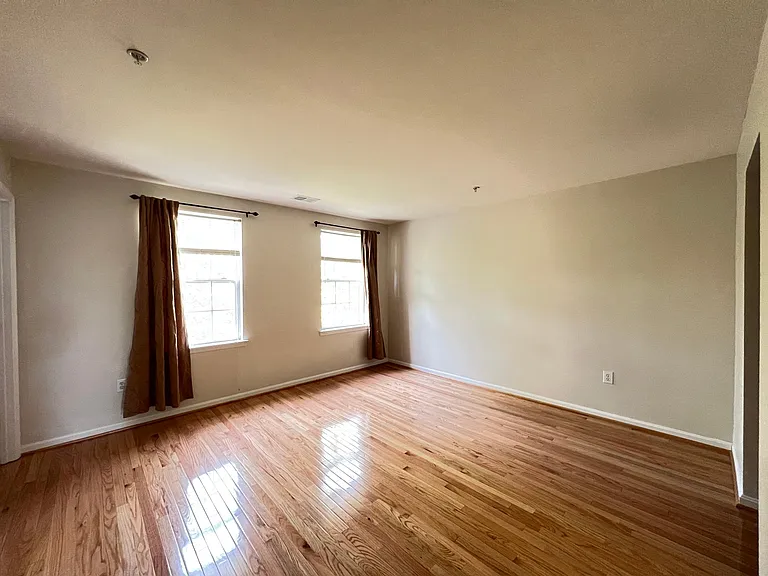 13027 Town Commons Dr — Photo 25