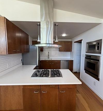 5th image of 4924 Bayside Dr