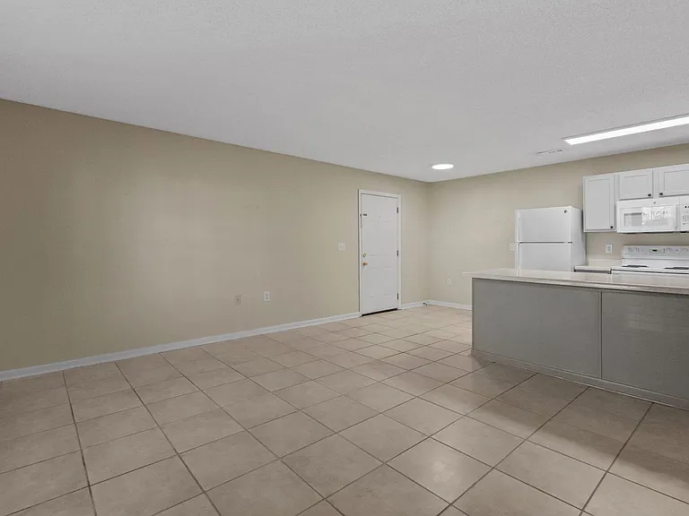 3687 Claypond Rd #C — Photo 41