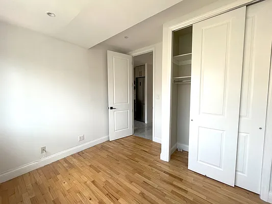 Rented by Akam Sales and Brokerage | media 16