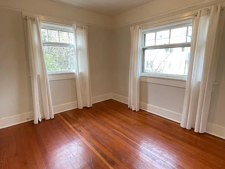 6701 NE Garfield Ave — Photo 8