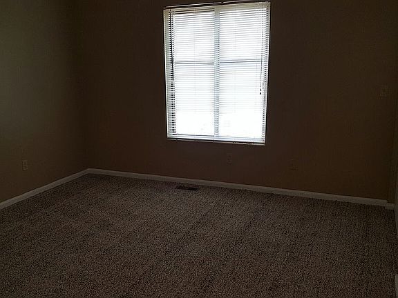 4th image of 6891 Muirfield Dr
