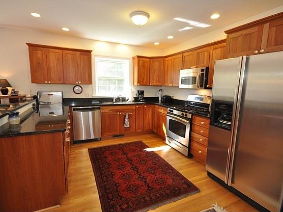 Cherry Kitchen
