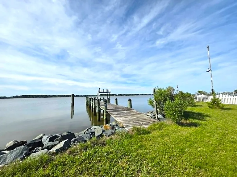 22931 Steele Dr — Photo 42