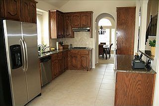 3rd image of 3725 Suzie Rich Dr