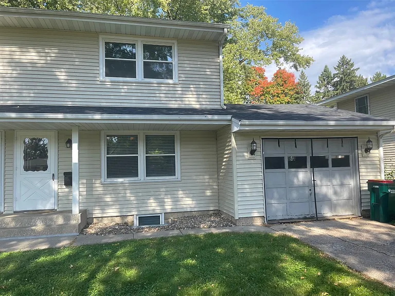635 Sunset Ln — Photo 6