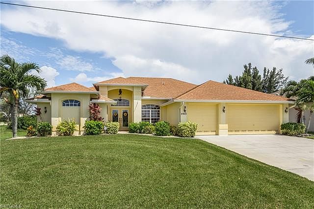 1st image of 4425 SW 18th Pl