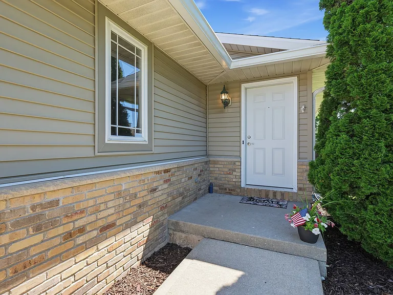 1051 Tamarack Way #1051 — Photo 5