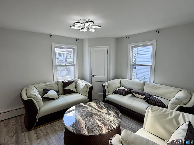 163 Beechwood Ave — Photo 8