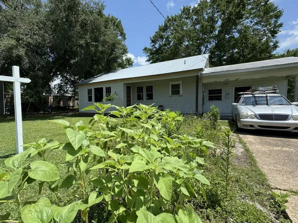 713 Saint Martin St, Saint Martinville, LA 70582