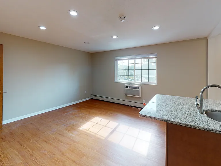 115 E 13th Ave #X — Photo 3