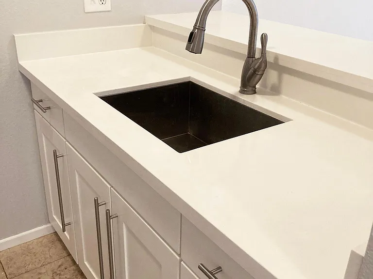 320 S Ardmore Ave #120 — Photo 8