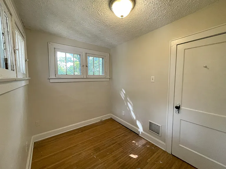 281 S Warren Ave #279 — Photo 7