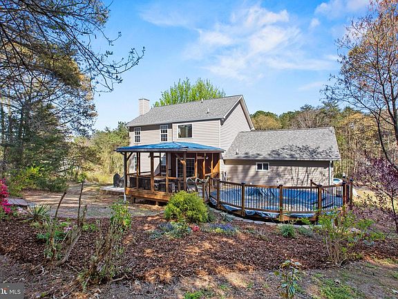 5th image of 6115 Canary Ln