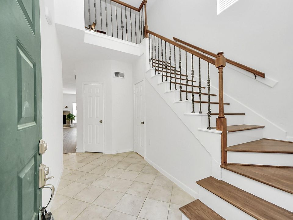 1st image of 5515 Strack Rd APT 122