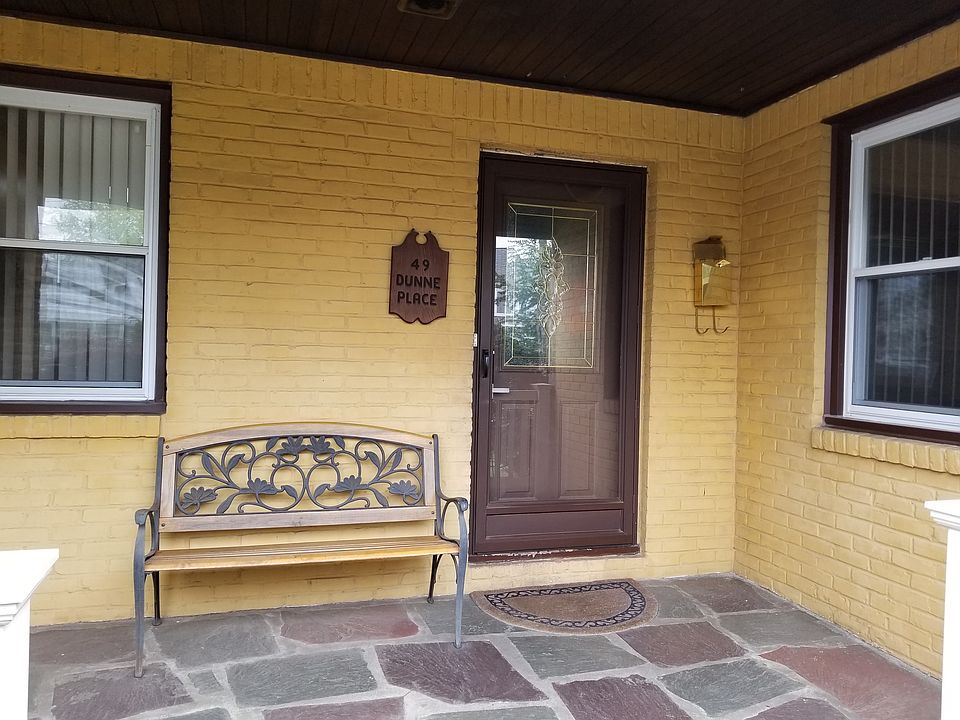 2nd image of 49 Dunne Pl