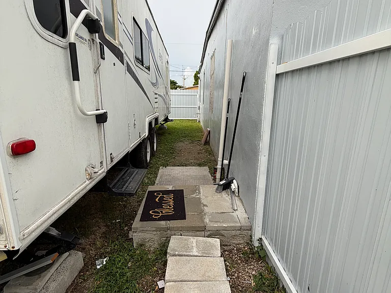 11840 SW 221st St — Photo 5