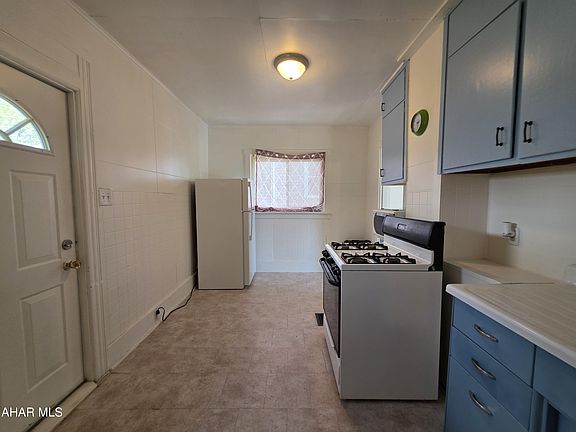 3rd image of 1510 3rd St