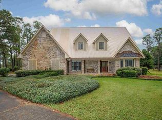 3125 Robinson Point Rd, Milton, FL 32583