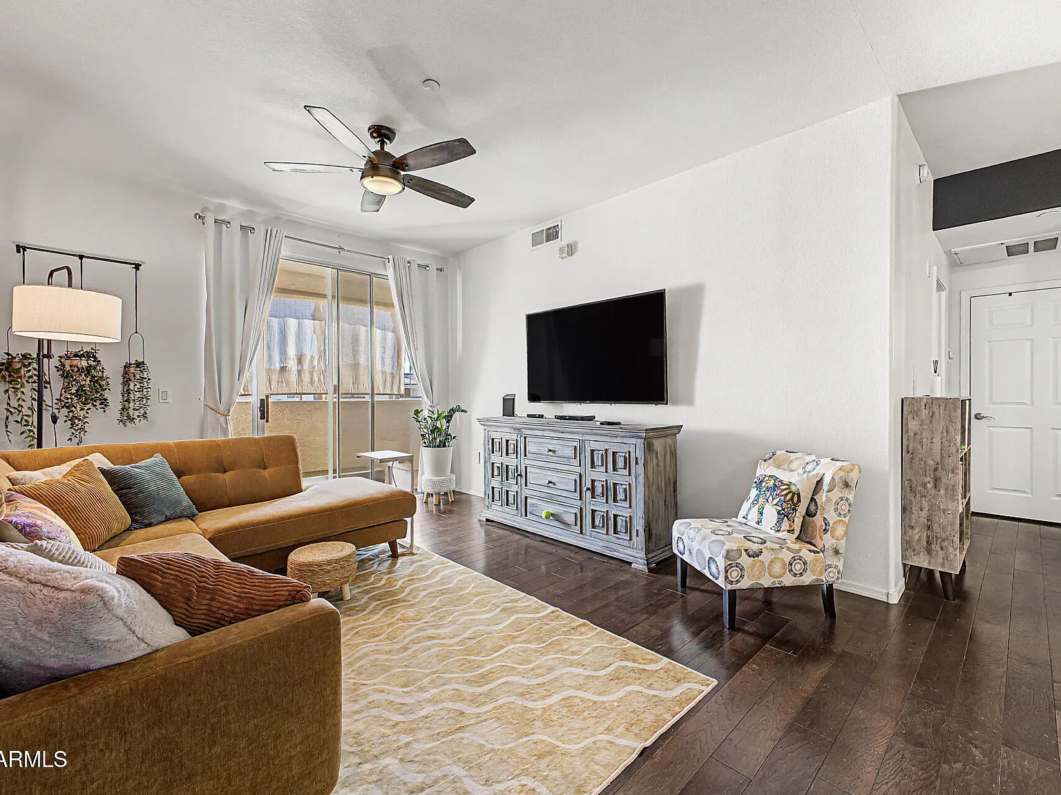 1 bed, 1.0 bath, 760 sqft, $1,500 — Photo 3
