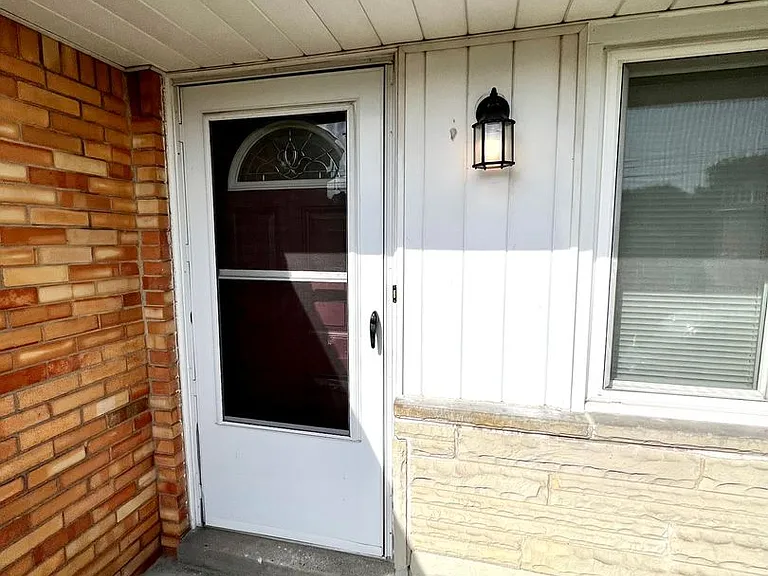 1235 Illinois Ave — Photo 18