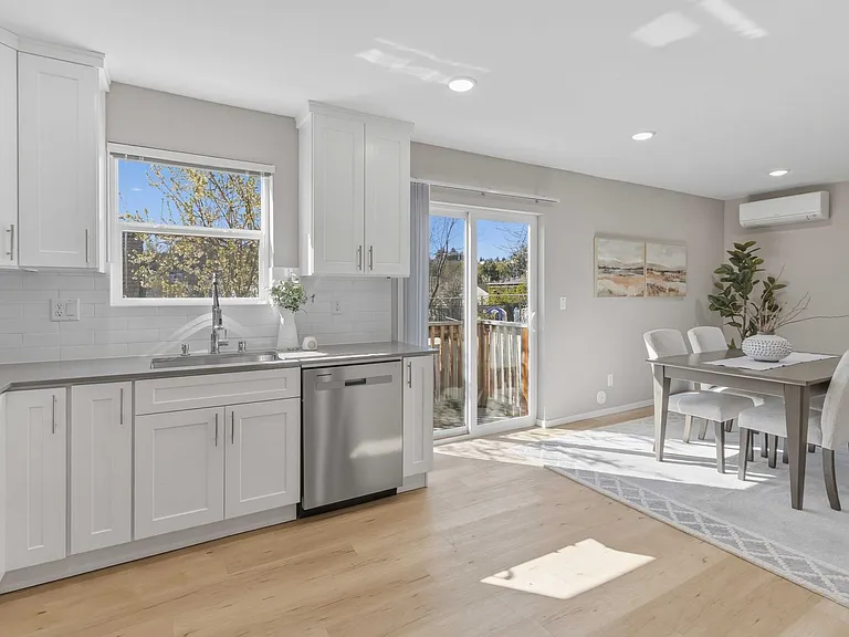 3536 S Brandon St #B — Photo 7