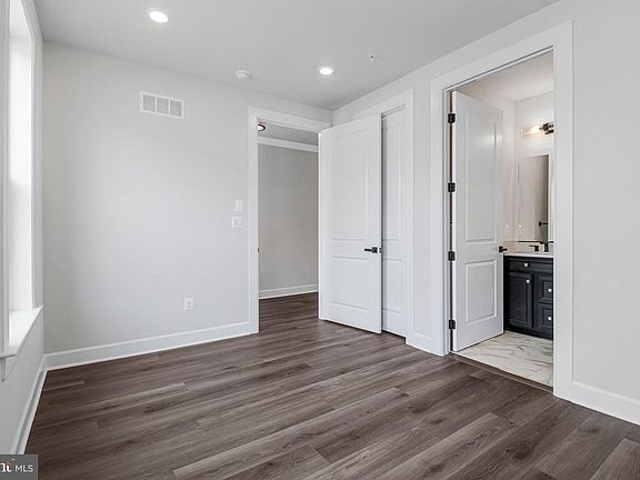 5th image of 1423 Cranesbill Ln