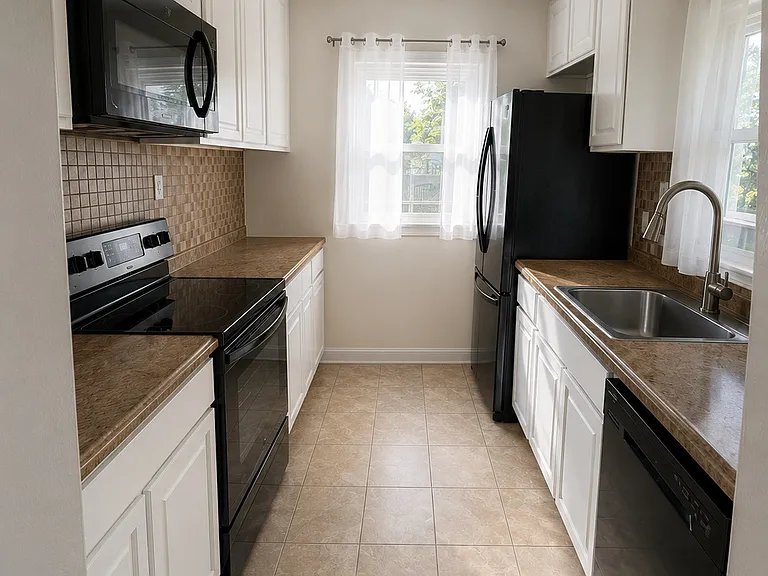 629 Watson Ave — Photo 5