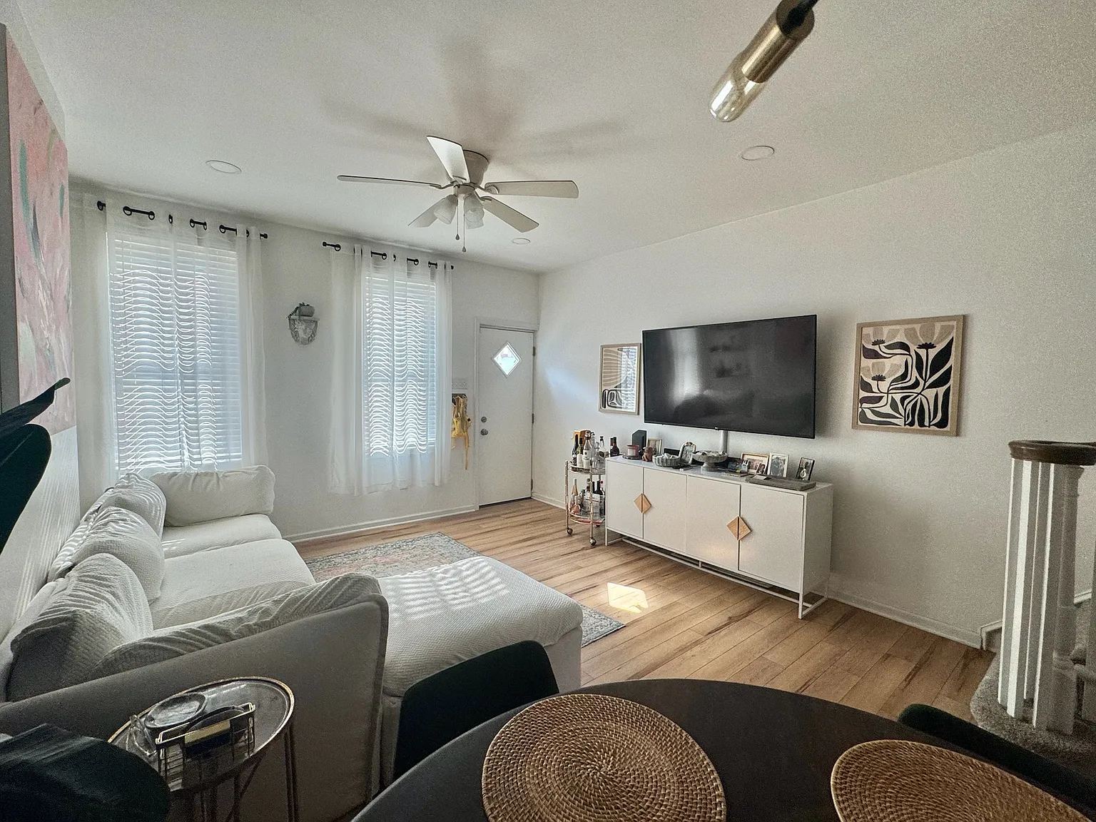 2 bed, 898 sqft, $2,150 — Photo 3