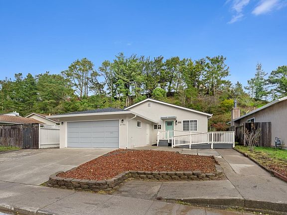 5th image of 2796 Fleetwood Dr