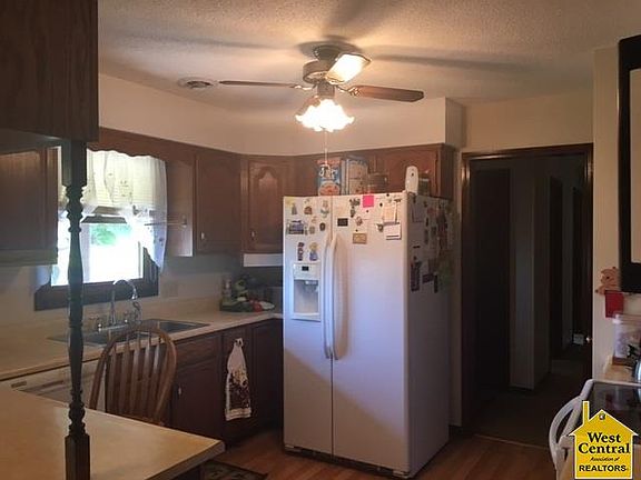 3rd image of 271 Lori Ln