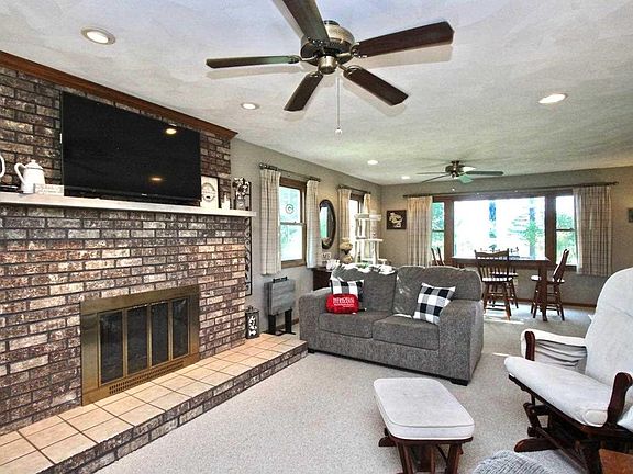 3rd image of 4518 W County Road A