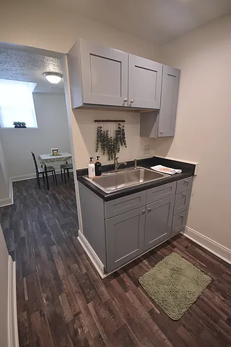 Waveland Place Apartments Photo 1