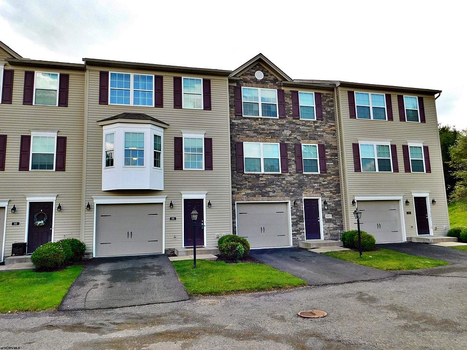 1st image of 40 Barrington Ct Suite 106