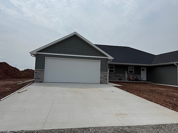 2nd image of 2669 Princeton Dr