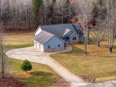 470 Sweetwater Dr, Cadillac, MI, 49601