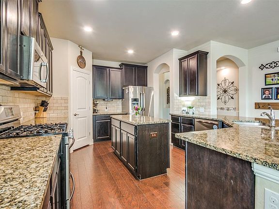 4th image of 3825 Blessington Dr
