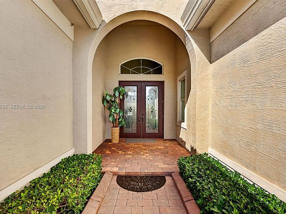 4th image of 20000 SW Morolo Way