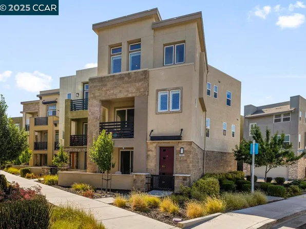5803 Corbin St, Dublin, CA 94568