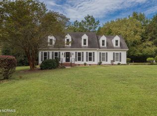 181 Sunset Rd, Wallace, NC 28466