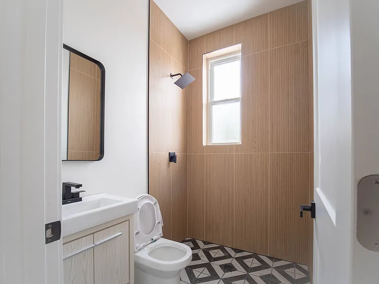 2753 W Chicago Ave #2 — Photo 7