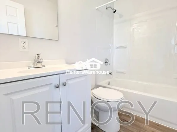 211 S Green St #1, Madrid, IA 50156