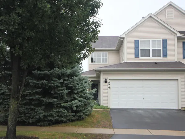 2926 Langston Cir, Saint Charles, IL 60175