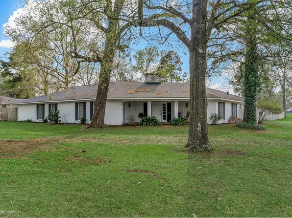 701 Palmetto Rd, Benton, LA 71006