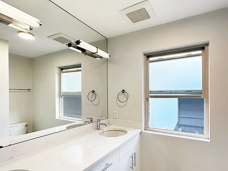 3803 Carr Pl N — Photo 8