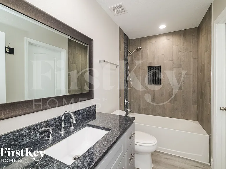 421 Finley Ave — Photo 9